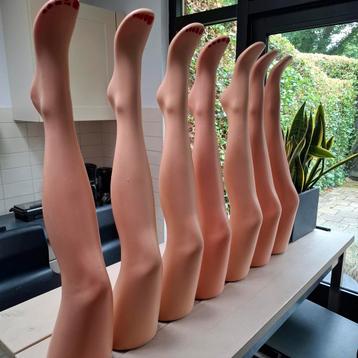 7x etalage benen, in één koop beschikbaar voor biedingen