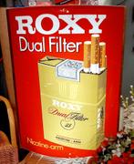 Grote, vintage lichtbak Roxy Dual filter sigaretten jaren 70, Verzamelen, Ophalen, Gebruikt, Lichtbak of (neon) lamp