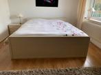 T.k.a. een prima Hülsta bed met 2 Tempur bedbodemschotels, Gebruikt, Verzenden, Tweepersoons, 180 cm