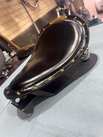 Bobber/Café Racer Zadel - Nieuw! beschikbaar voor biedingen