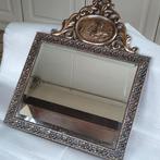 Antieke spiegel, hout met koper beslag met afbeelding molen, Ophalen, Rechthoekig, Minder dan 50 cm