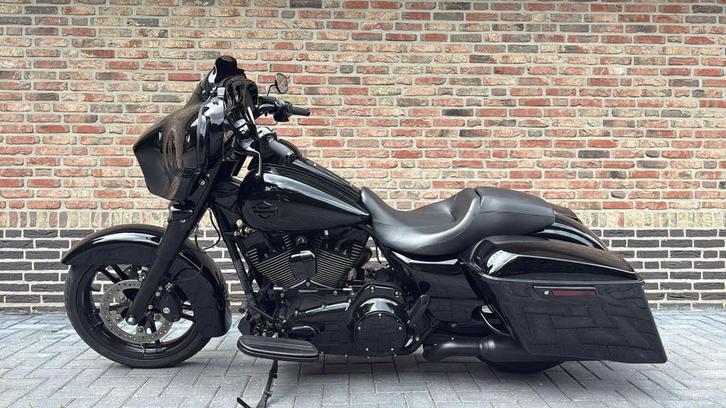 Harley Davidson 103 FLHXS Street Glide Blackout CVO Streetgl, Motoren, Motoren | Harley-Davidson, Bedrijf, Toermotor, meer dan 35 kW