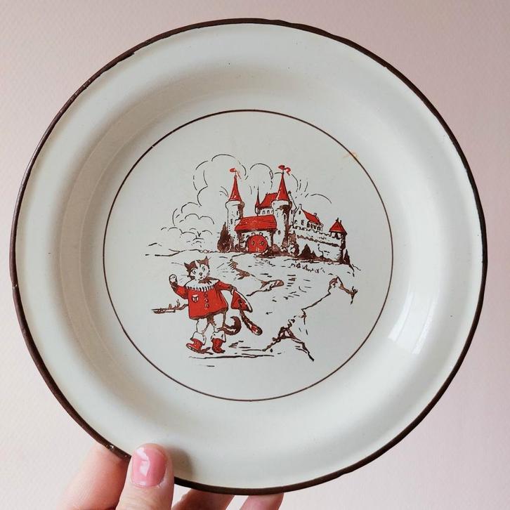 Emaille bord Gelaarsde Kat, Antiek en Kunst, Antiek | Servies los, Ophalen of Verzenden
