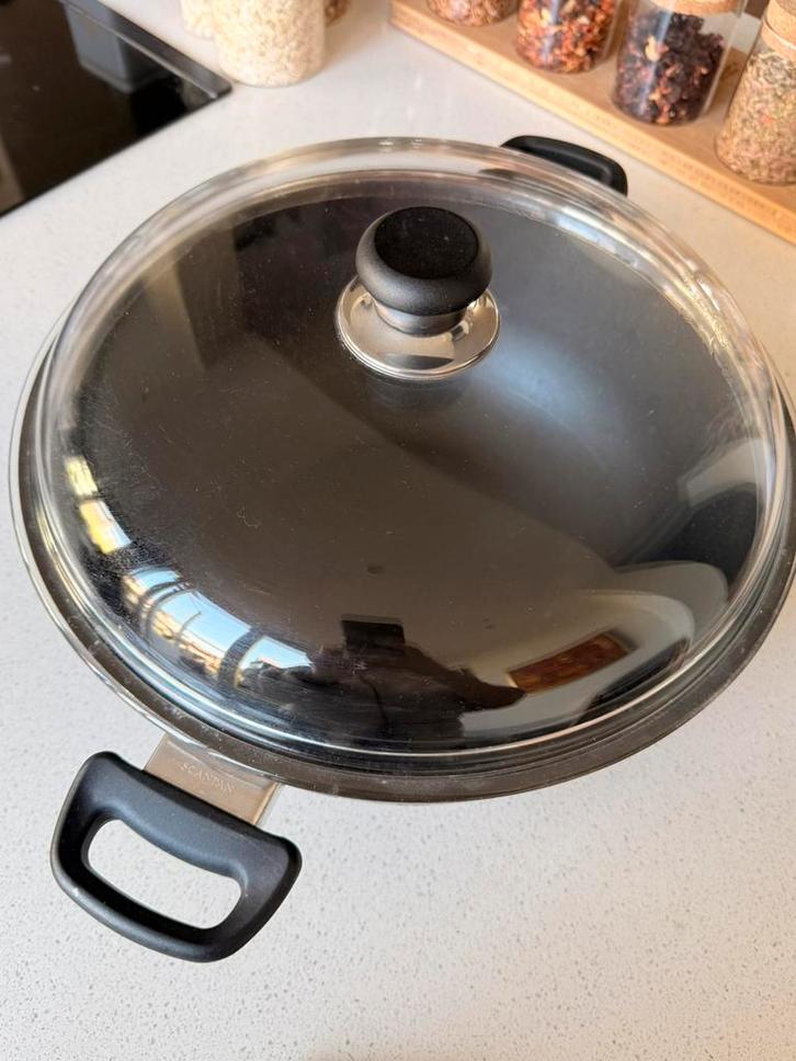 Deense top kwaliteit aluminium keukenpan (diam. 33 cm), Huis en Inrichting, Keuken | Potten en Pannen, Zo goed als nieuw, Koekenpan of Braadpan