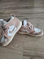 Air Jordan 1, Meisje, Schoenen, Ophalen of Verzenden, Zo goed als nieuw