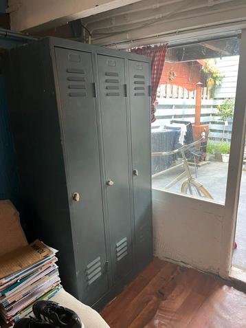 Super mooie lockerkast beschikbaar voor biedingen