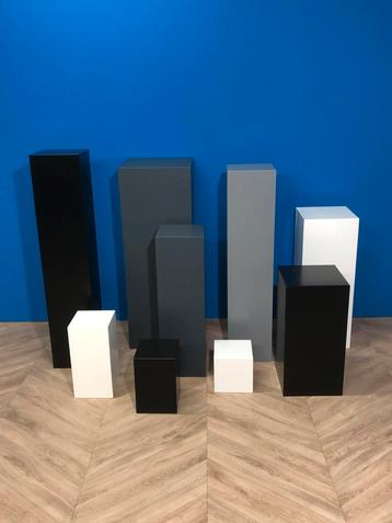 Nieuwe zuilen  beschikbaar voor biedingen