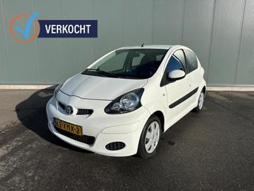 Toyota Aygo 1.0-12V Comfort AIRCO / NAP !  beschikbaar voor biedingen