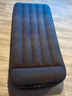 Inflatable bed, Ophalen, Zo goed als nieuw