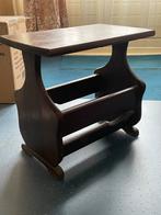 Antieke Bijzettafel met Krantenbak, Huis en Inrichting, Woonaccessoires | Krantenbakken en Lectuurbakken, Ophalen, Gebruikt