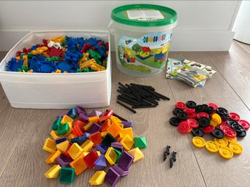 Clics bouwstenen zeer grote set met extra’s beschikbaar voor biedingen