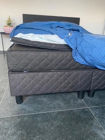 Boxspring beschikbaar voor biedingen