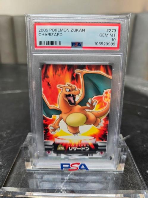 2005 Pokemon Zukan Charizard #273 PSA 10, Hobby en Vrije tijd, Verzamelkaartspellen | Pokémon, Zo goed als nieuw, Losse kaart