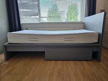 Bed 90x200. Met lade en lattenbodem. beschikbaar voor biedingen