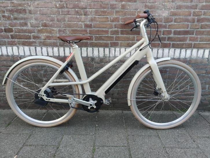 VELORETTI IVY ONE APR-2023 55 CM BELT DRIVE SLECHTS 437 KM, Fietsen en Brommers, Fietsen | Dames | Damesfietsen, Zo goed als nieuw