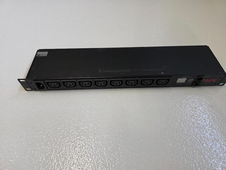 APC7920 schakelbare PDU, Computers en Software, Servers, Gebruikt, Onbekend, Ophalen of Verzenden