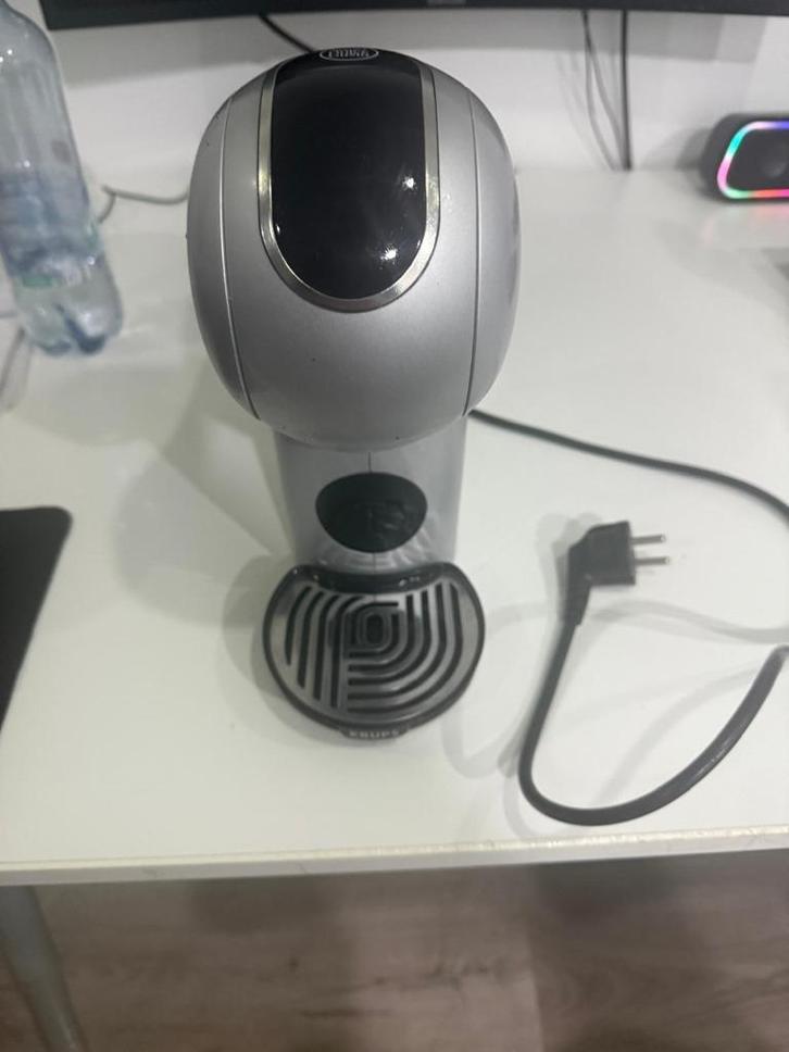 Krups NESCAFÉ Dolce Gusto Genio S, Witgoed en Apparatuur, Koffiezetapparaten, Zo goed als nieuw, Koffiepads en cups, Koffiemachine