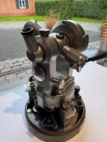 Theodoliet beschikbaar voor biedingen