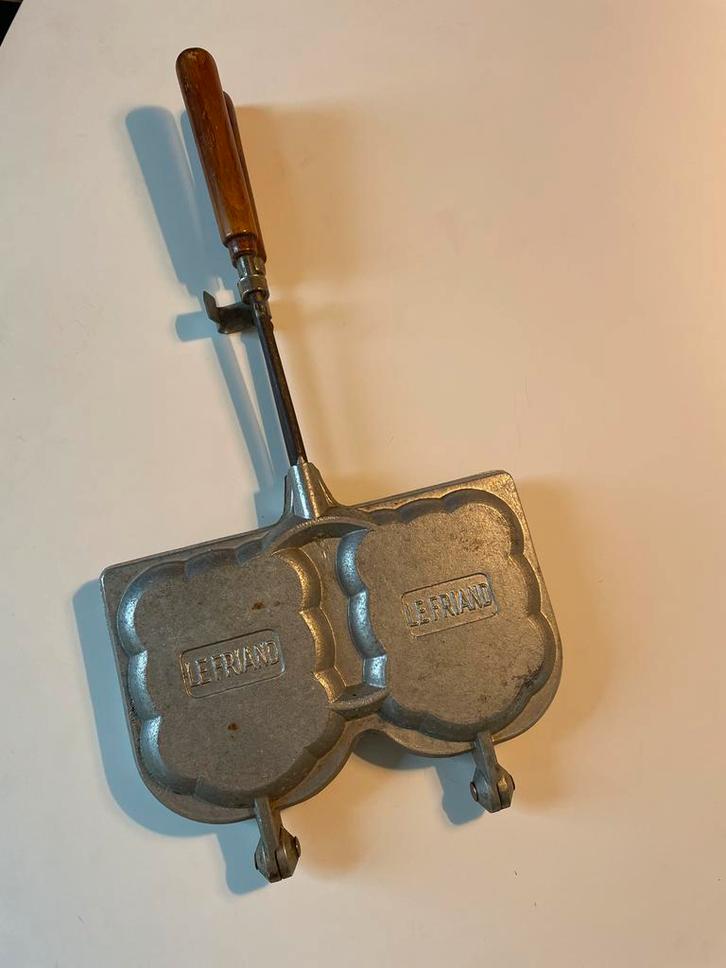 Oude Le Friand wafelijzer, Antiek en Kunst, Antiek | Keukenbenodigdheden, Ophalen of Verzenden