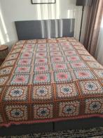 Handgemaakte bedsprei/plaid, Antiek en Kunst, Antiek | Kleden en Textiel, Ophalen of Verzenden