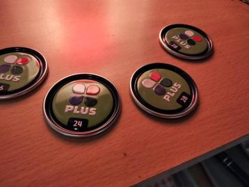 Gezocht cluppie 4 en 10 beschikbaar voor biedingen