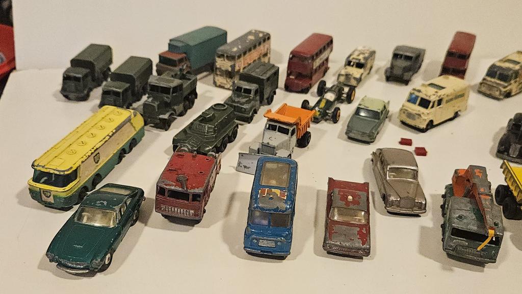 Lesney partij 29 x, Hobby en Vrije tijd, Modelauto's | 1:87, Ophalen of Verzenden, Zo goed als nieuw, Auto, Lesney