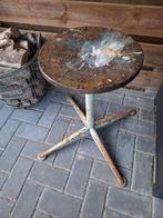 Oude vintage kruk, Ophalen, Gebruikt, Hout