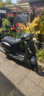 Scooter - Weinig KM, Voor Handige Harry, Fietsen en Brommers, Ophalen of Verzenden, Gebruikt, Maximaal 25 km/u, Benzine