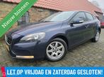 Volvo V40 2.0 D4 Momentum Business NWE Apk!, Auto's, Euro 5, Gebruikt, Blauw, Bedrijf