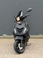Piaggio Zip 2017 4t Brom KICKSTART! FULL ALPHA 1e EIGENAAR!, Fietsen en Brommers, Ophalen, Maximaal 45 km/u, Zip, Zo goed als nieuw