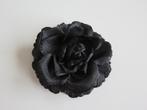 Broche met zwarte bloem corsage, roos of haarspeld, 10 cm of meer, Overige materialen, Zwart, Ophalen of Verzenden