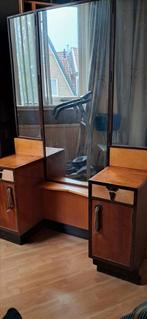 kaptafel Amsterdamse School, Ophalen