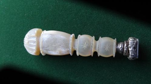 Cachet - Paarlemoer en zilver  met wapenschild in heft, Antiek en Kunst, Antiek | Gereedschap en Instrumenten, Ophalen of Verzenden