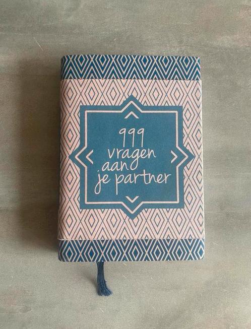 999 vragen aan je partner - (invul) boek, Boeken, Psychologie, Zo goed als nieuw, Ophalen of Verzenden
