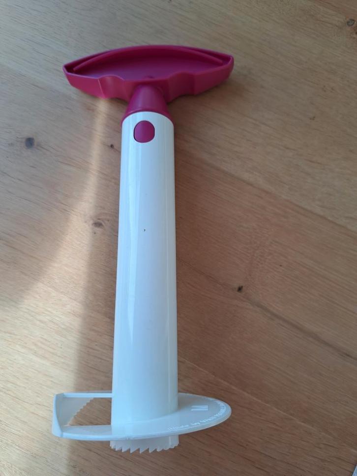 Ananassnijder - Handig Keukenhulpje!, Huis en Inrichting, Keuken | Keukenbenodigdheden, Gebruikt, Ophalen of Verzenden