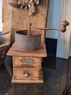 Antieke oude houten koffiemolen.  Landelijk/sober/brocant, Antiek en Kunst, Antiek | Keukenbenodigdheden, Ophalen of Verzenden
