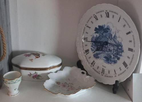 limoges  france bladschaaltje ,byoux doosje, klok, eierdop, Huis en Inrichting, Keuken | Servies, Zo goed als nieuw, Schaal of Schalen