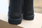 UGG W Classic Short II – Maat 39 Nieuw, UGG, Zwart, Nieuw, Ophalen of Verzenden