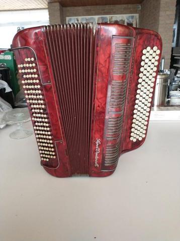 accordeon beschikbaar voor biedingen