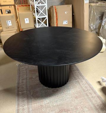 HKLiving Pillar eettafel rond zwart showroom model beschikbaar voor biedingen