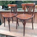 2 vintage houten café stoelen I.z.g.s, Huis en Inrichting, Stoelen, Ophalen, Zo goed als nieuw, Bruin