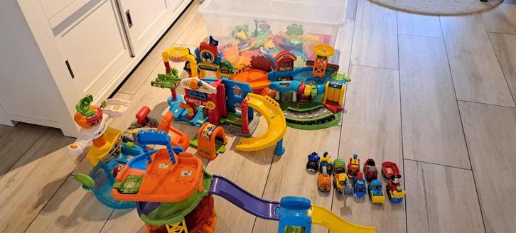 Grote hoeveelheid VTech Toettoet speelgoed, Kinderen en Baby's, Speelgoed | Vtech, Zo goed als nieuw, 2 tot 4 jaar, Ophalen
