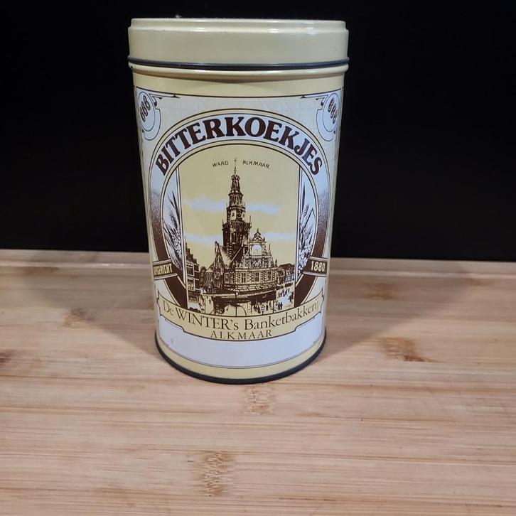 Oud Bitterkoekjes blik De Winter’s banketbakkerij Alkmaar, Verzamelen, Blikken, Gebruikt, Overige, Ophalen of Verzenden
