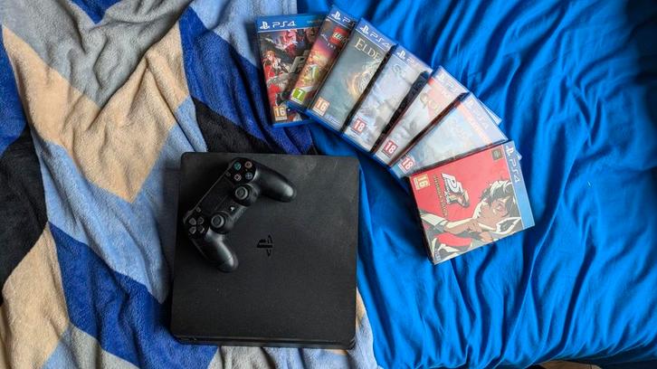 PS4 slim in goede staat, met games!, Spelcomputers en Games, Spelcomputers | Sony PlayStation 4, Gebruikt, Slim, Met 1 controller