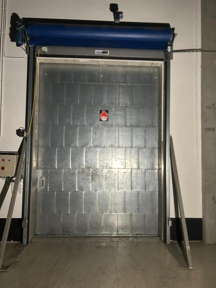 Elektrische snelloopdeur overheaddeur garagedeur evt 2 stuks, Doe-het-zelf en Verbouw, Deuren en Horren, Zo goed als nieuw, Garagedeur