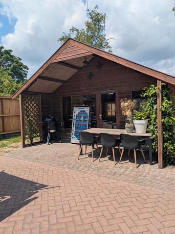 Tuinhuis.  beschikbaar voor biedingen