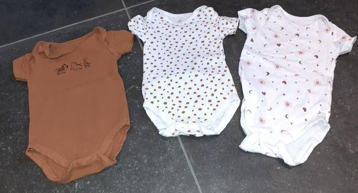 Baby kleding 3 rompers 62-68, Kinderen en Baby's, Babykleding | Maat 62, Nieuw, Jongetje of Meisje, Nacht- of Onderkleding, Verzenden