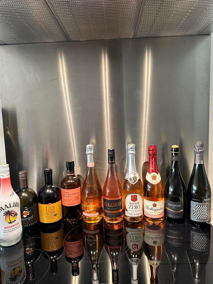 Nieuwe ongeopende flessen drank – 10 stuks samen, Verzamelen, Wijnen, Nieuw, Overige typen, Overige gebieden, Ophalen
