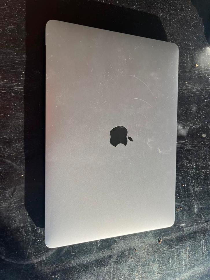 Macbook pro (2020) 13 inch. Waterschade!, Computers en Software, Apple Macbooks, Niet werkend, MacBook Pro, 13 inch, 2 tot 3 Ghz
