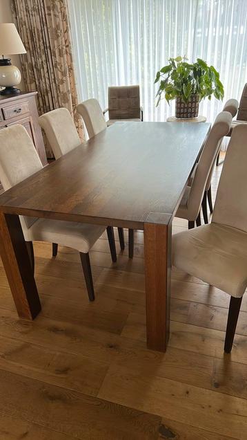 Mooie grote tafel met 6 stoelen. 90 x 190 cm. beschikbaar voor biedingen